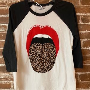 NWT Lauren Moshi lip leopard tongue baseball tee S
